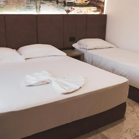 Ruko Boutique Deluxe Golem (Tirana)